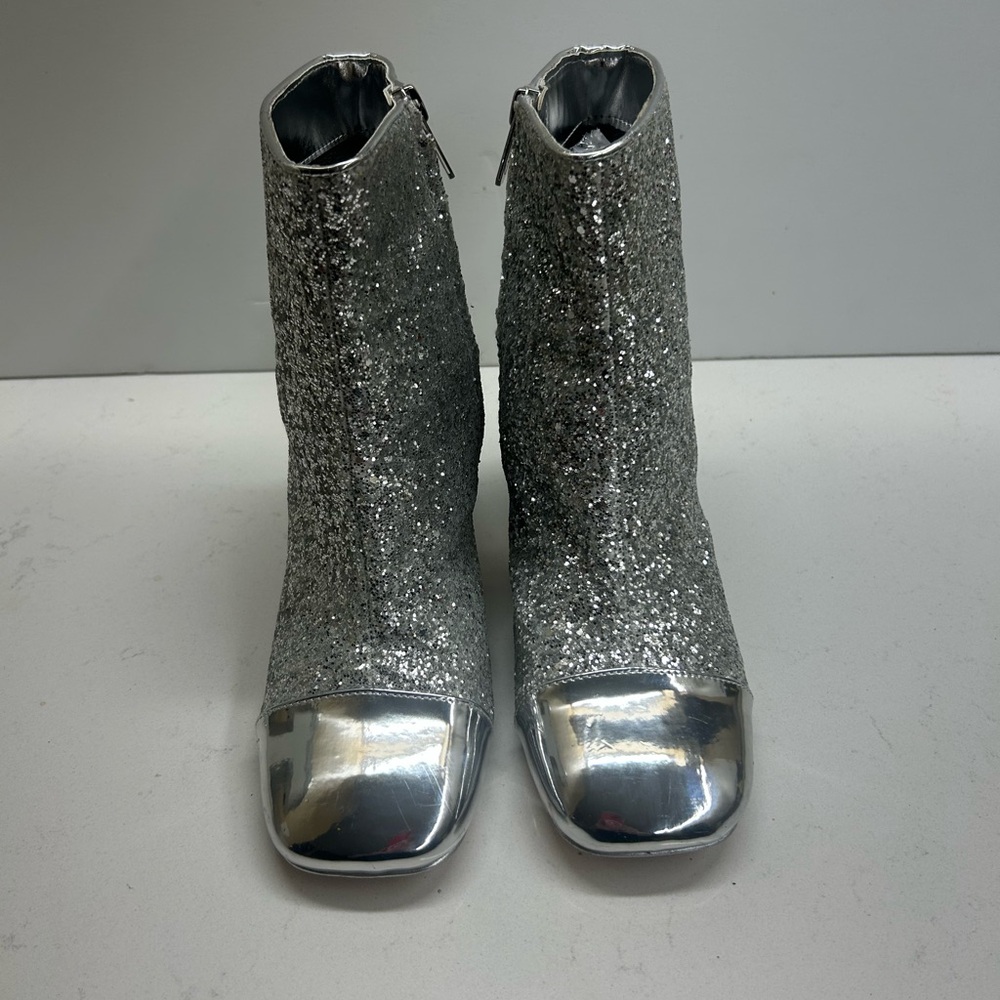 Circus by Sam Edelman Osten Silver Glitter Ankle Boots Size 6.5” - Picture 2 of 5